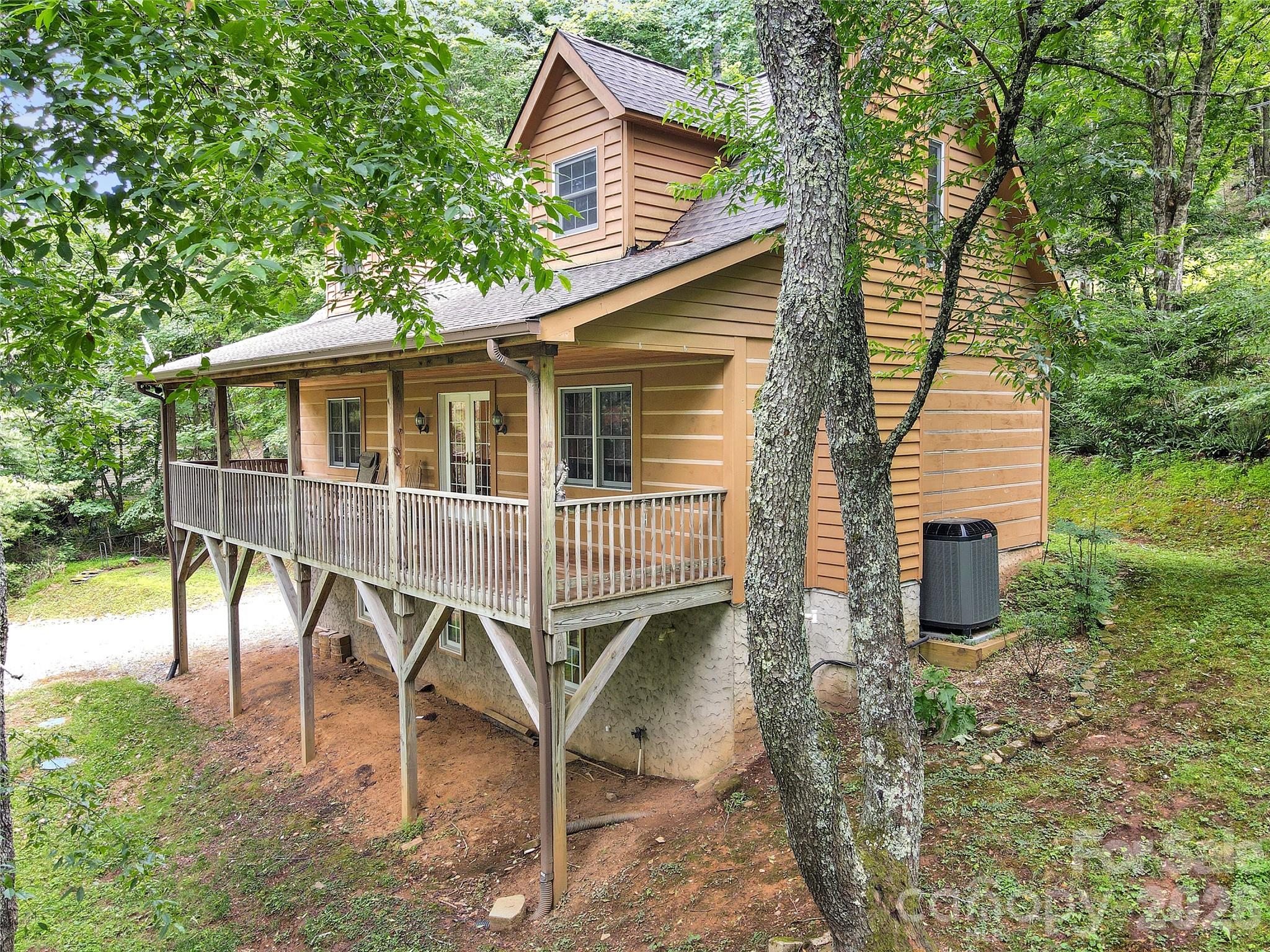 219 Red Maple Lane — Boone