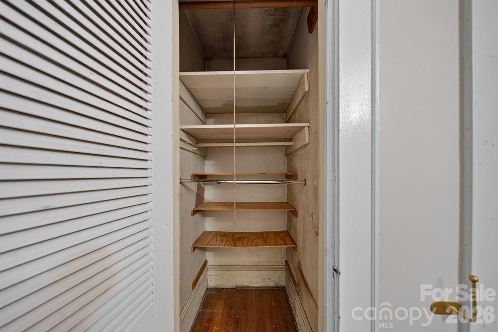 1822 W Sugar Creek Road — Charlotte