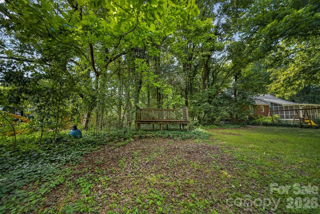 1822 W Sugar Creek Road — Charlotte
