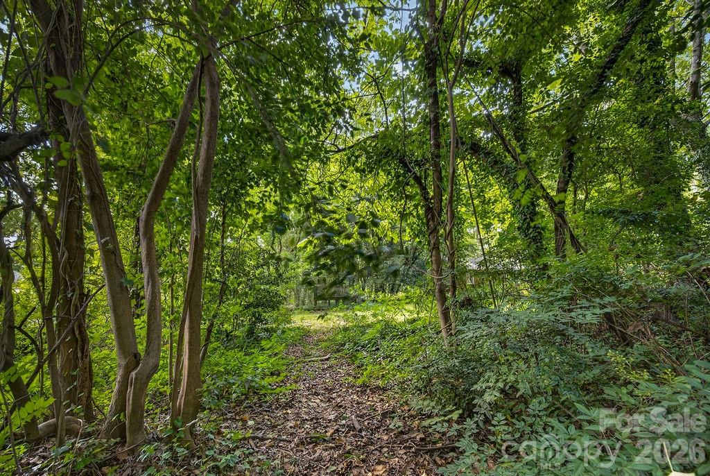 1822 W Sugar Creek Road — Charlotte