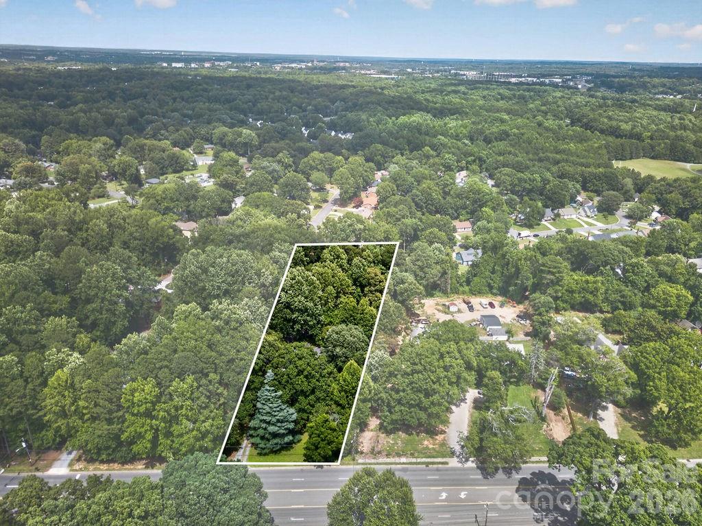 1822 W Sugar Creek Road — Charlotte