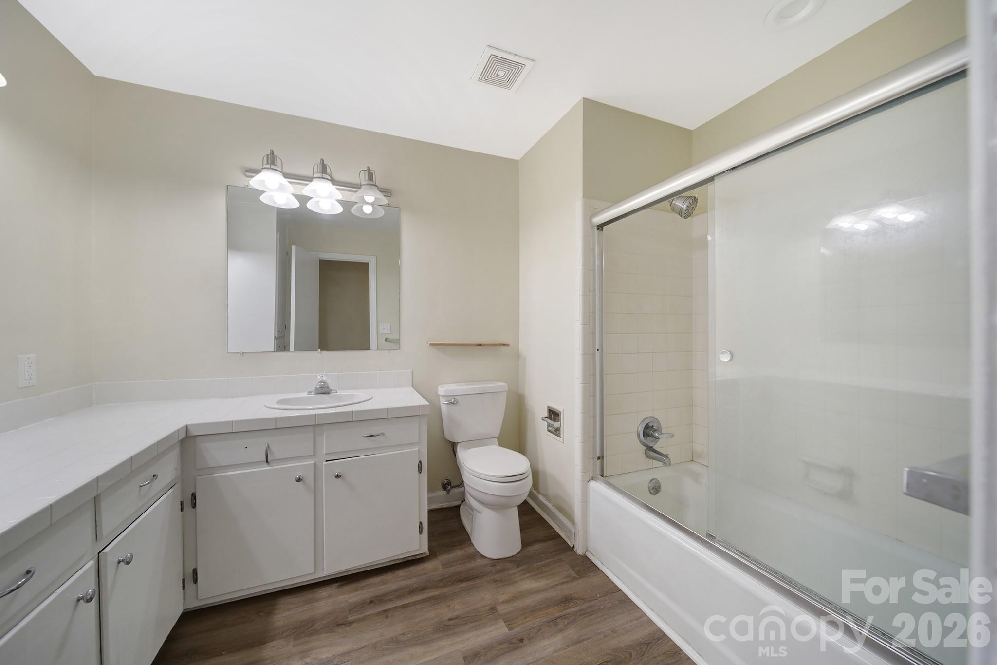 704 Isle Of Pines Road — Mooresville