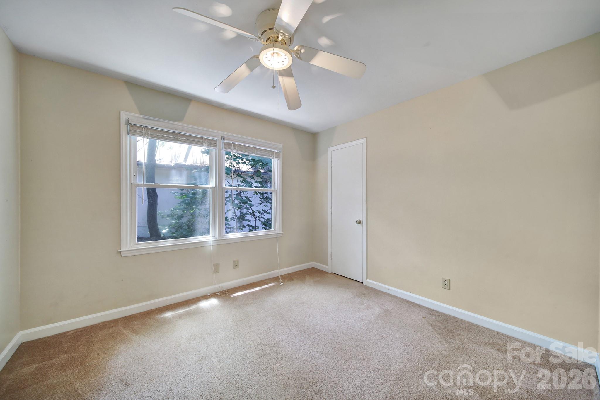 704 Isle Of Pines Road — Mooresville