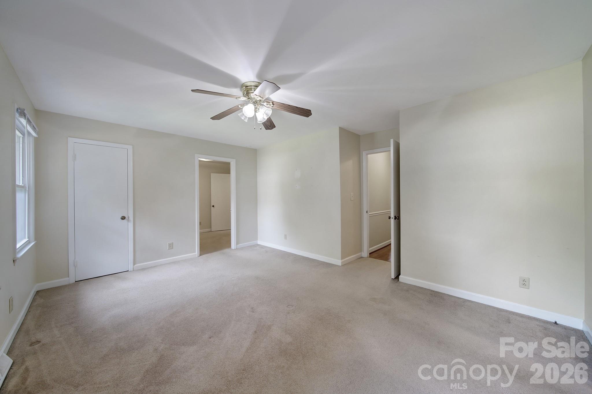 704 Isle Of Pines Road — Mooresville