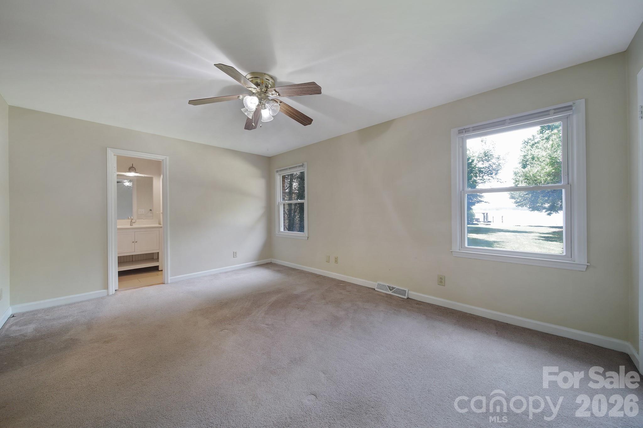 704 Isle Of Pines Road — Mooresville