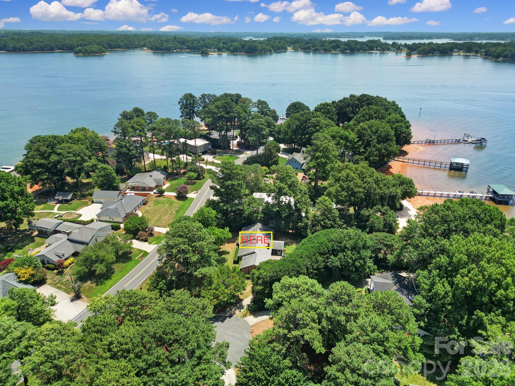 704 Isle Of Pines Road — Mooresville