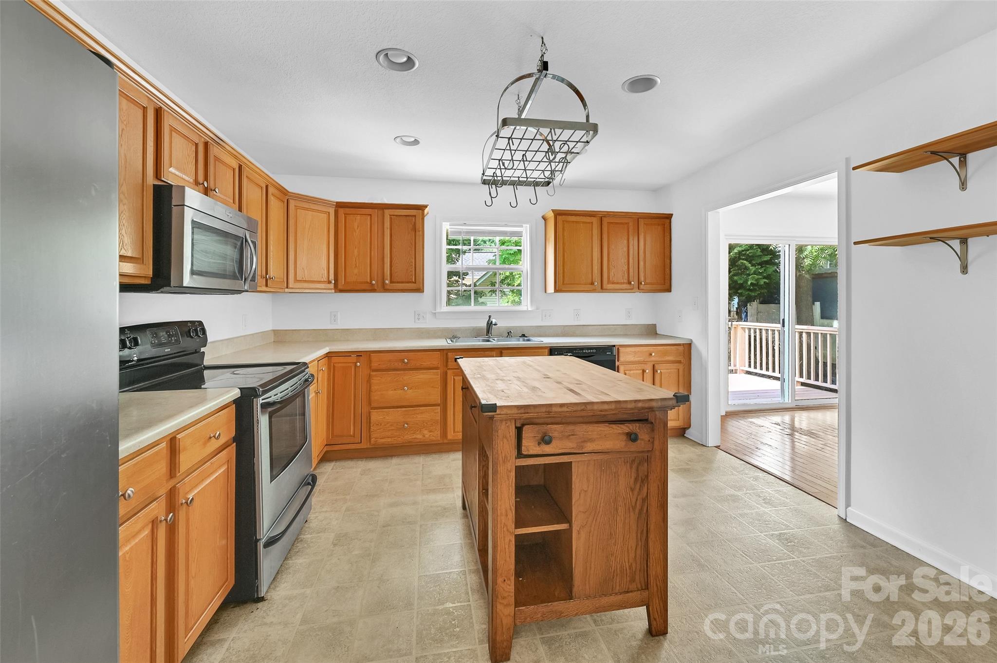 11 Ridgeland Lane — Asheville