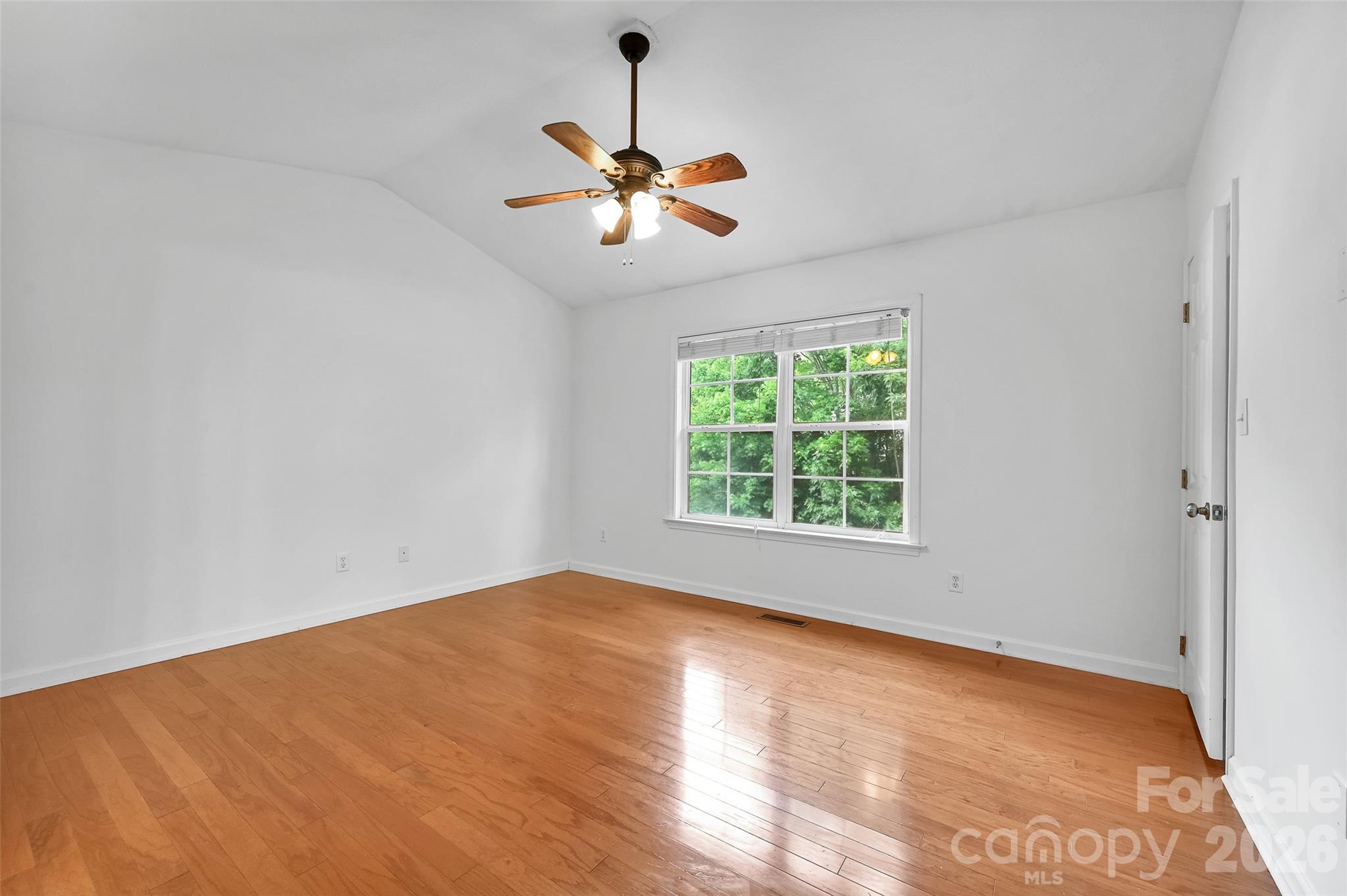 11 Ridgeland Lane — Asheville