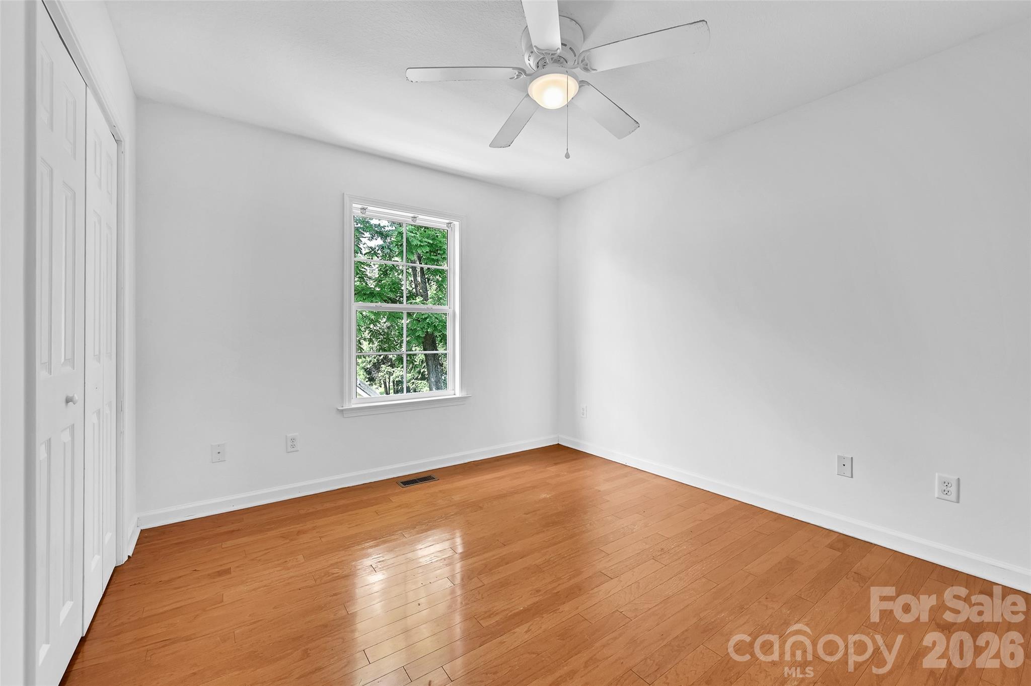 11 Ridgeland Lane — Asheville