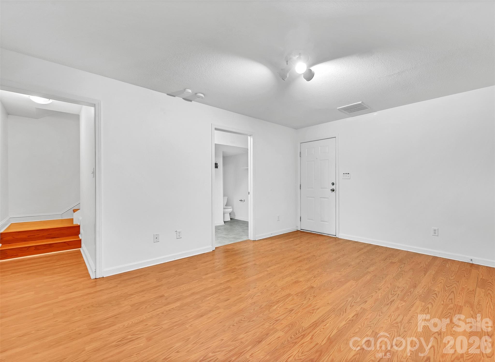11 Ridgeland Lane — Asheville