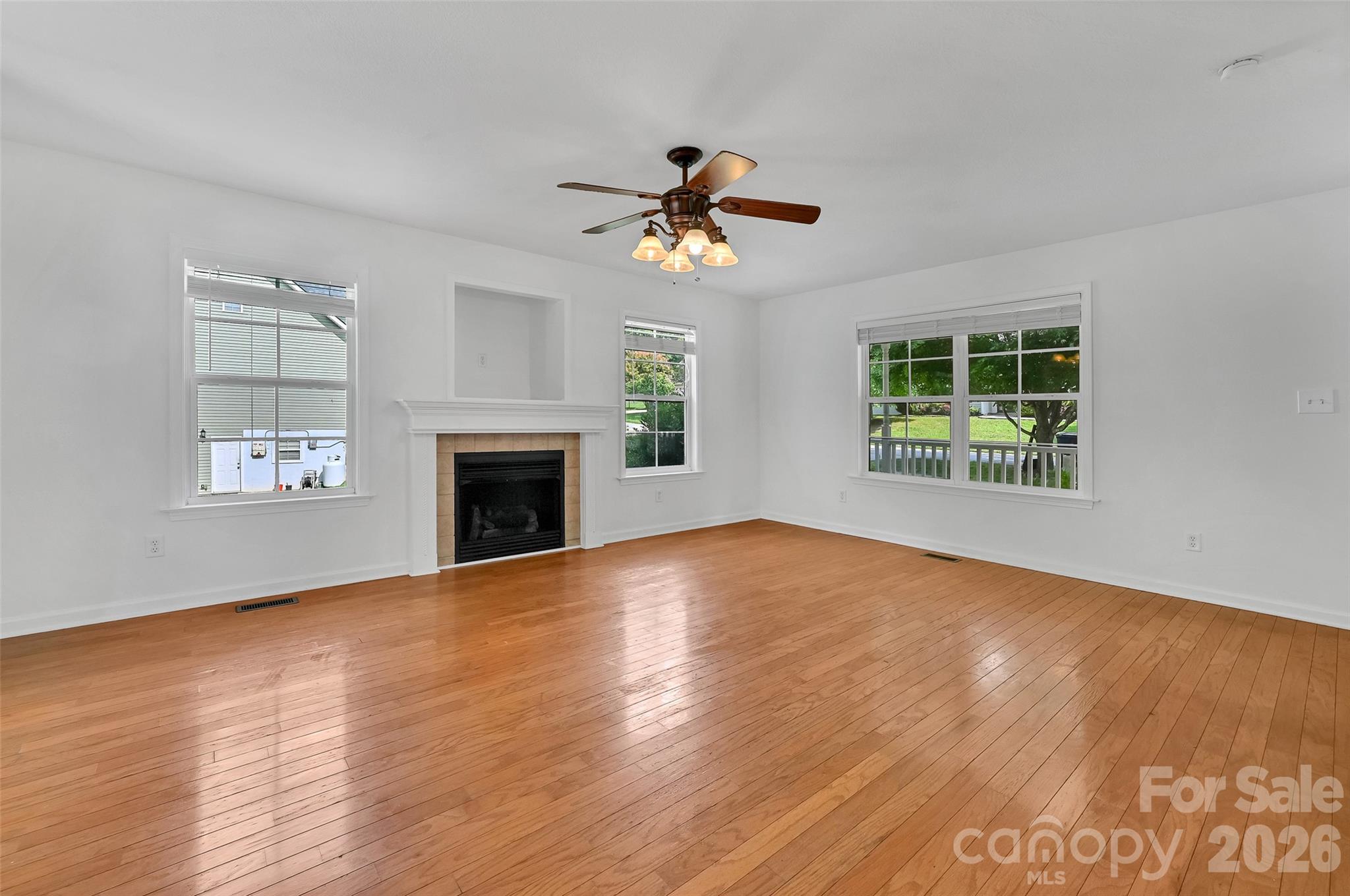 11 Ridgeland Lane — Asheville