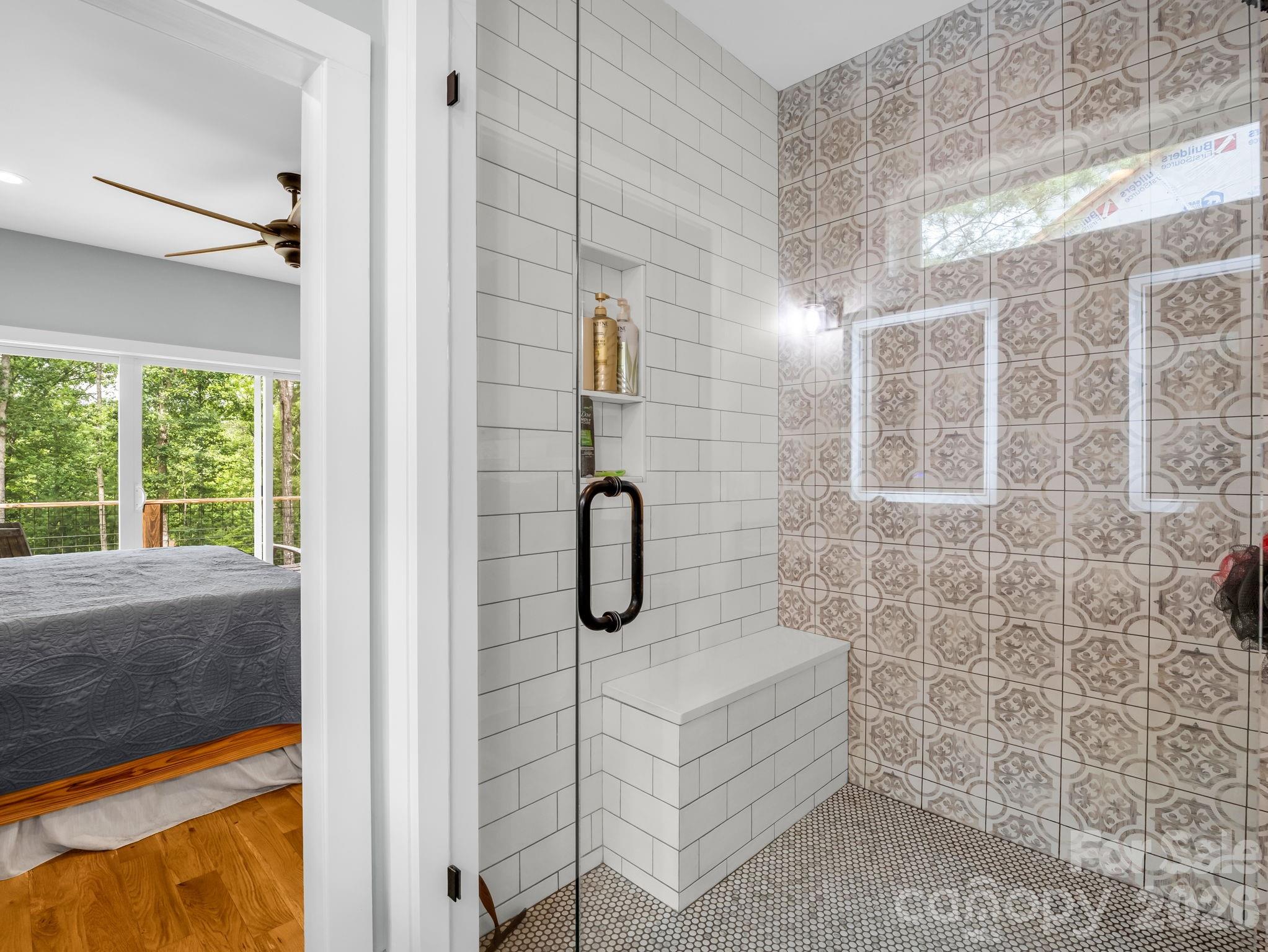 617 South Cove Road — Mill Spring