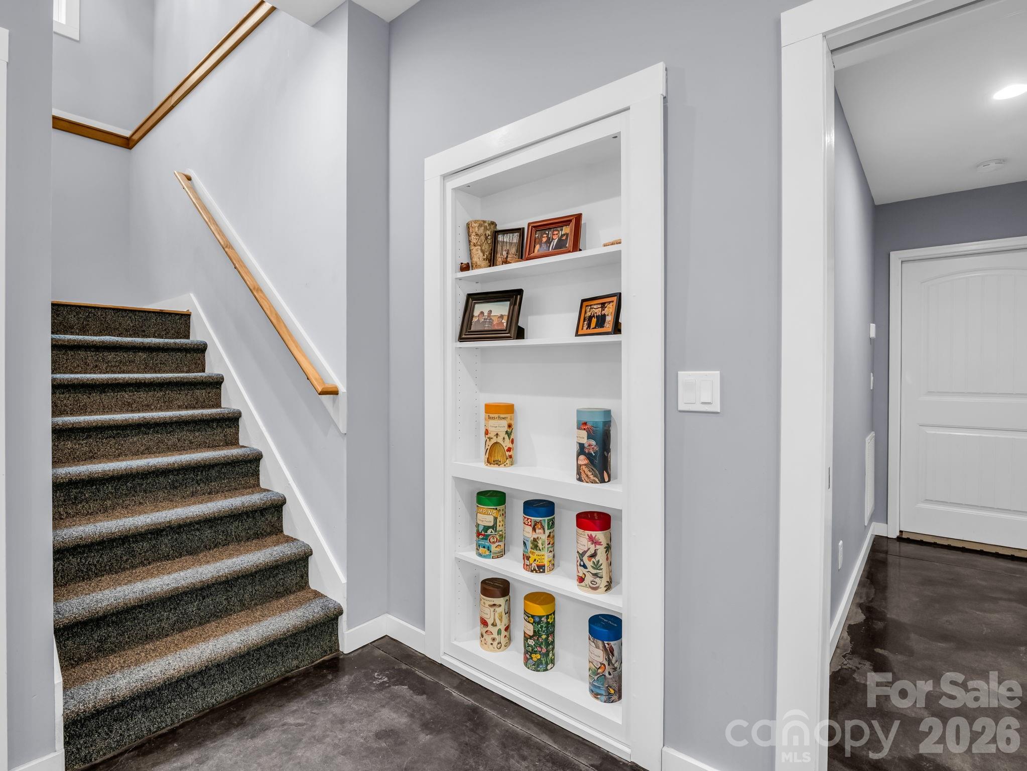 617 South Cove Road — Mill Spring