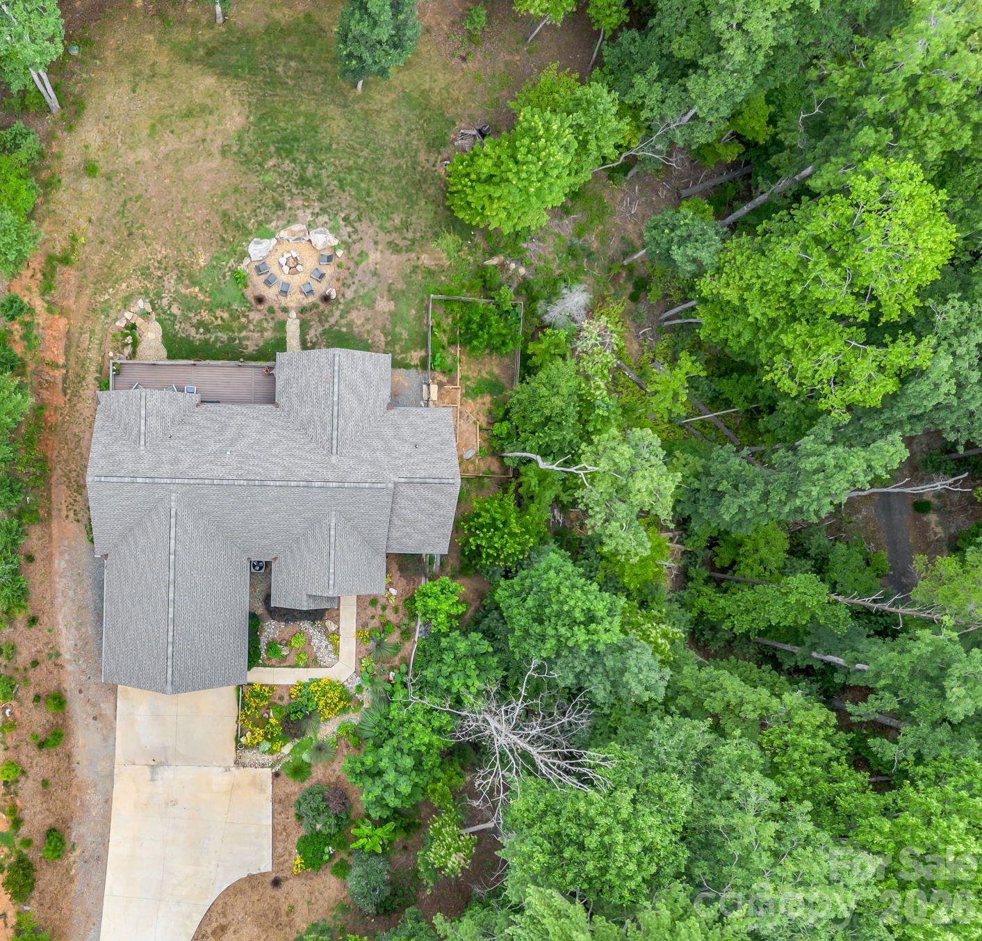 617 South Cove Road — Mill Spring
