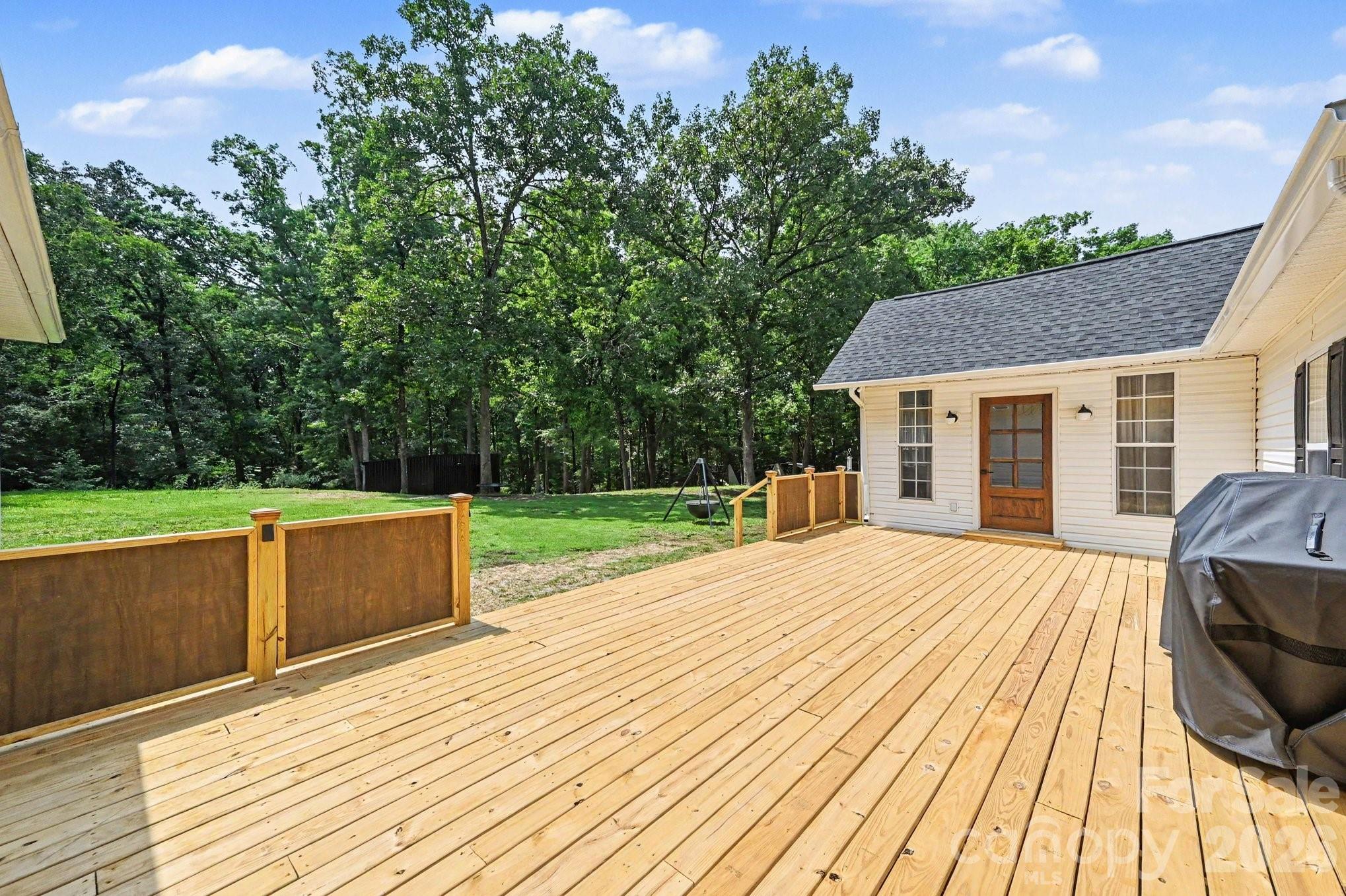 8900 Lazy Ridge Lane — Concord
