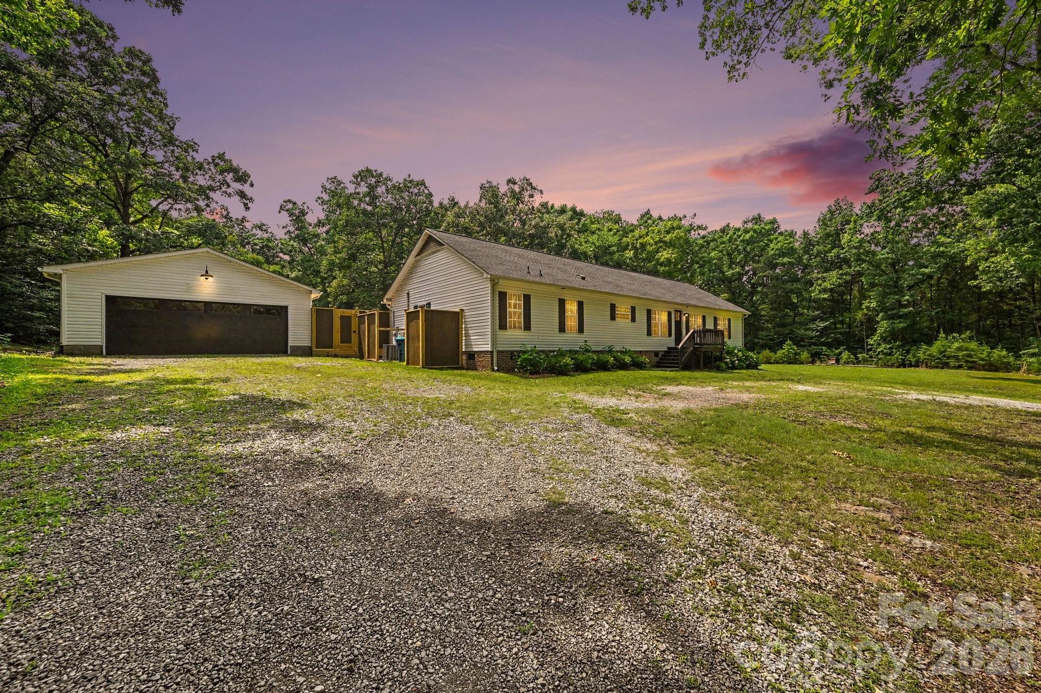 8900 Lazy Ridge Lane — Concord