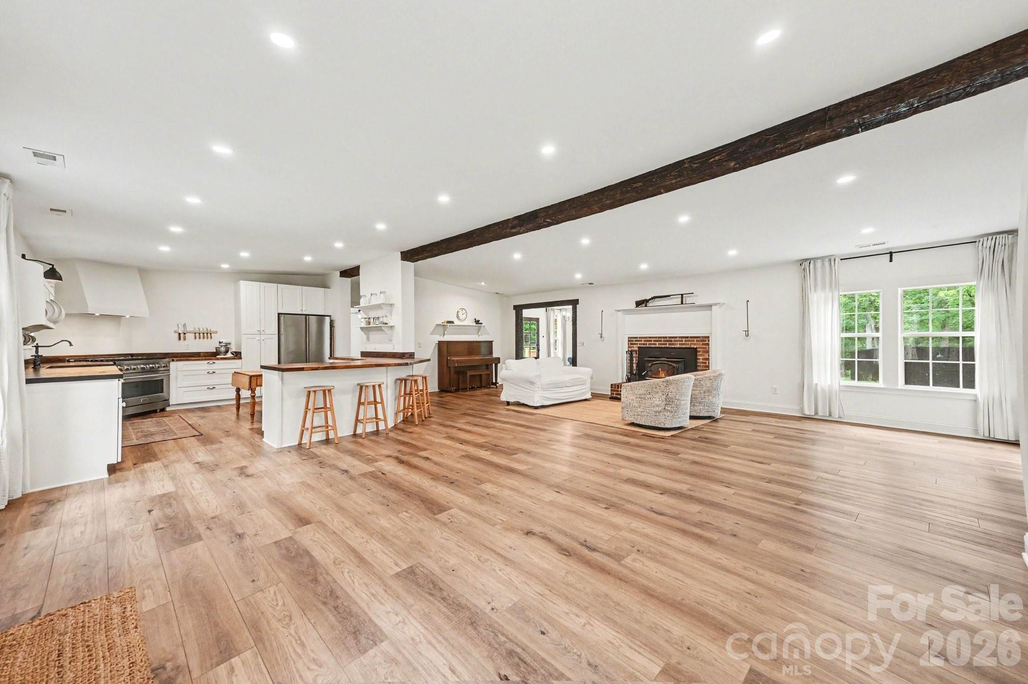 8900 Lazy Ridge Lane — Concord
