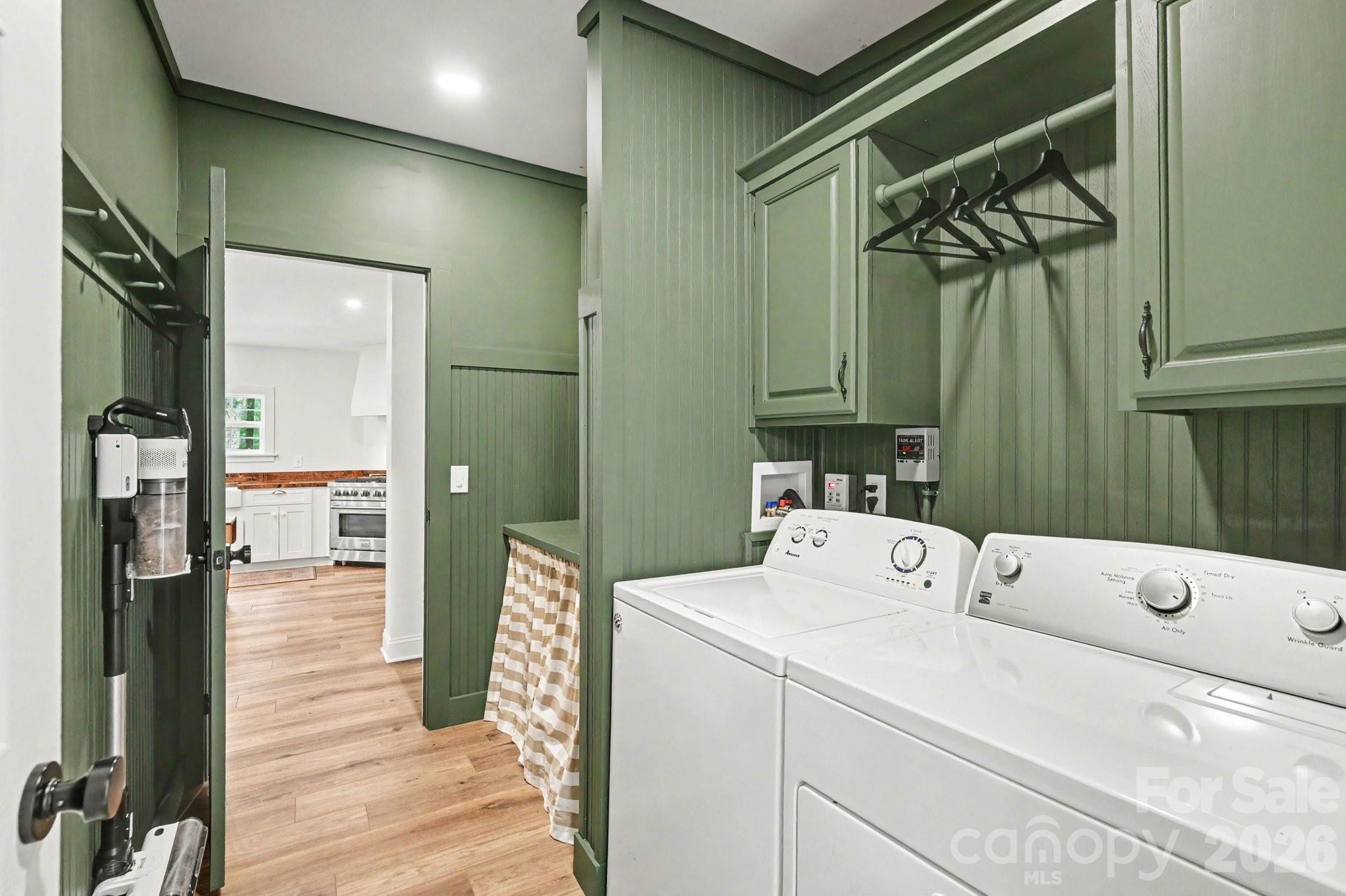 8900 Lazy Ridge Lane — Concord