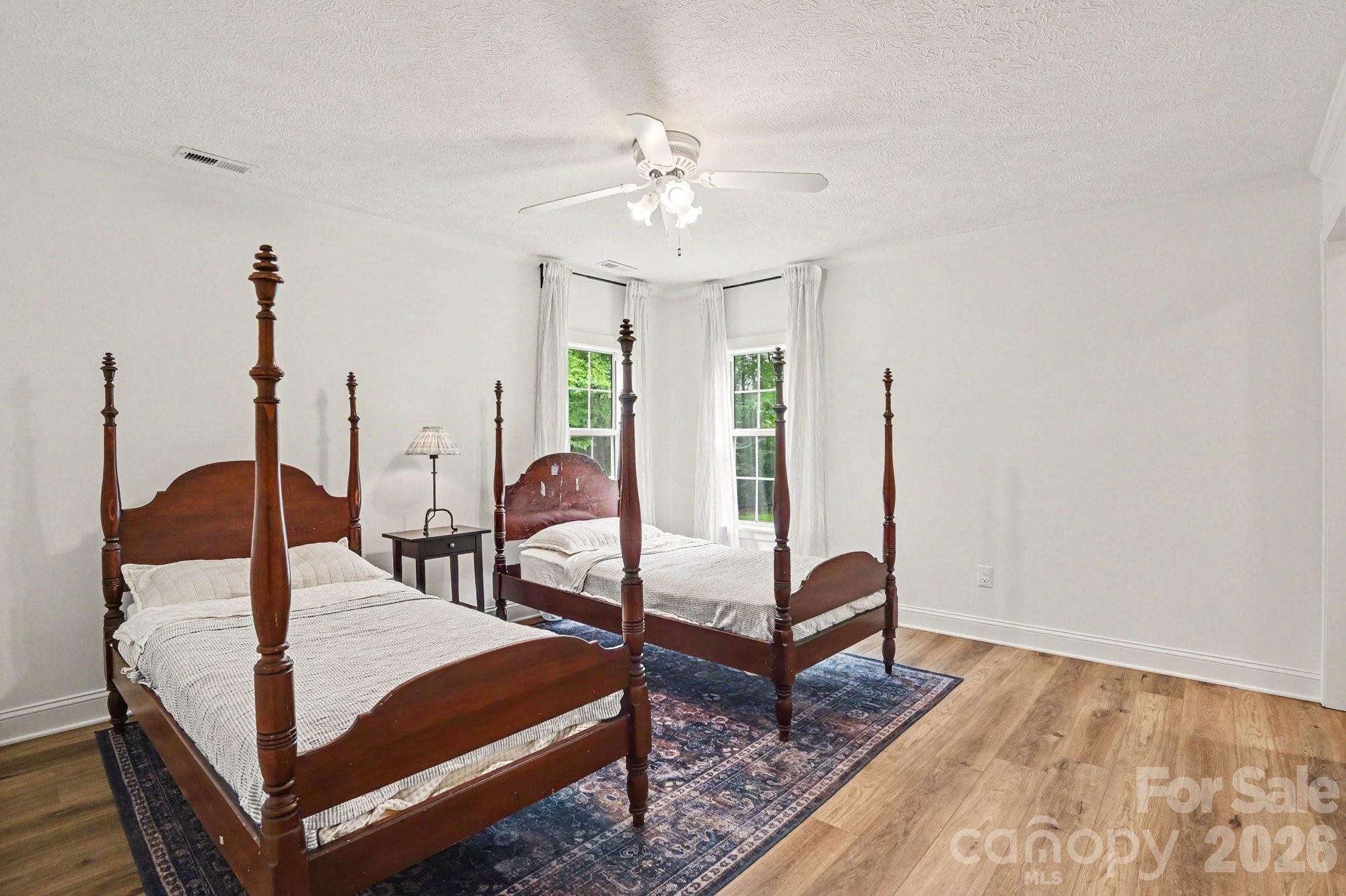 8900 Lazy Ridge Lane — Concord