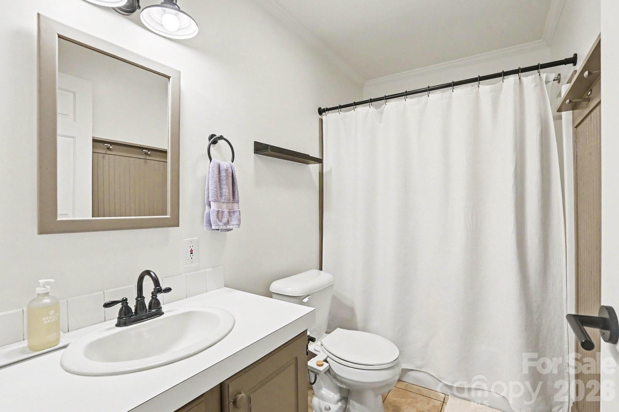 8900 Lazy Ridge Lane — Concord