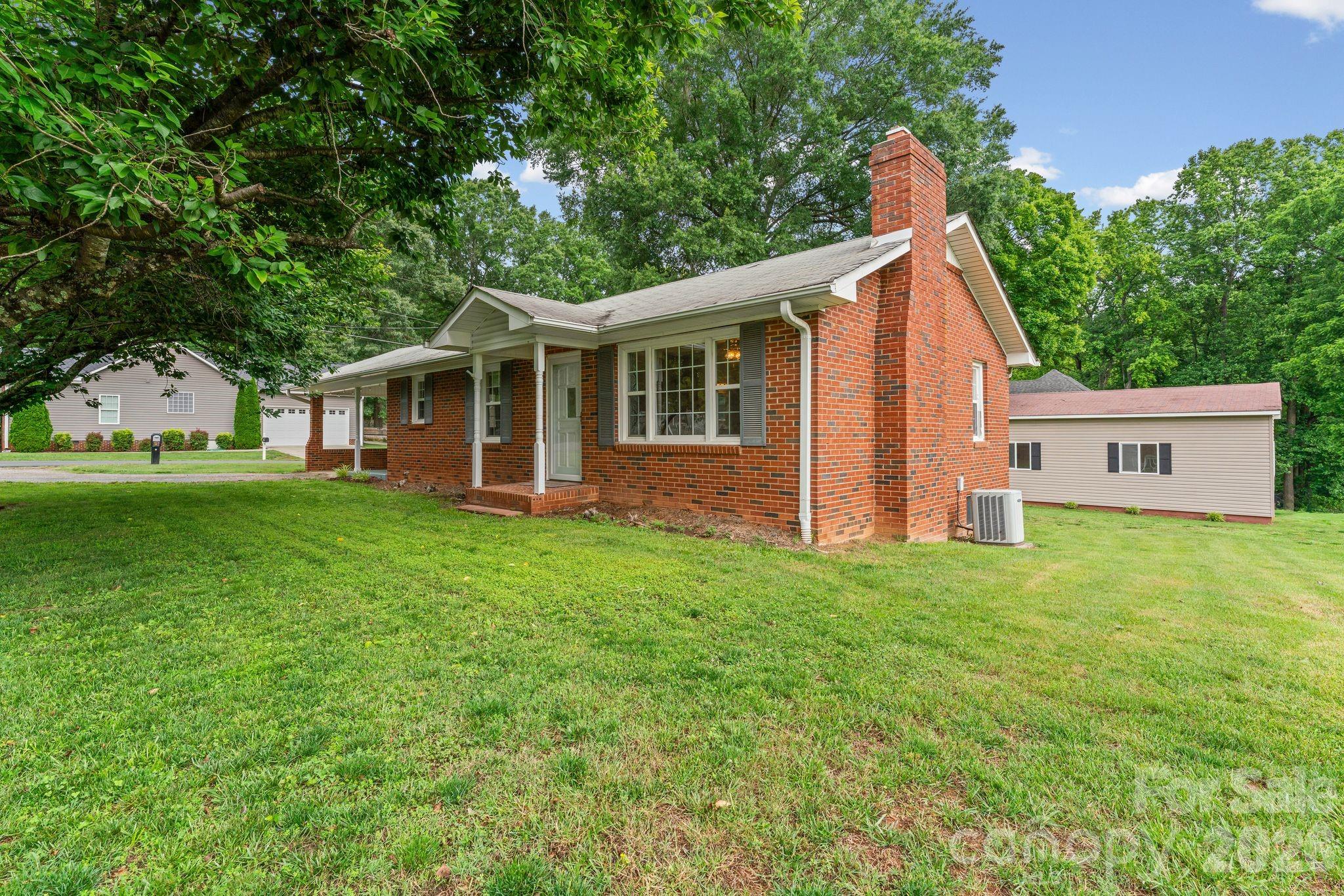 301 Milling Road — Mocksville