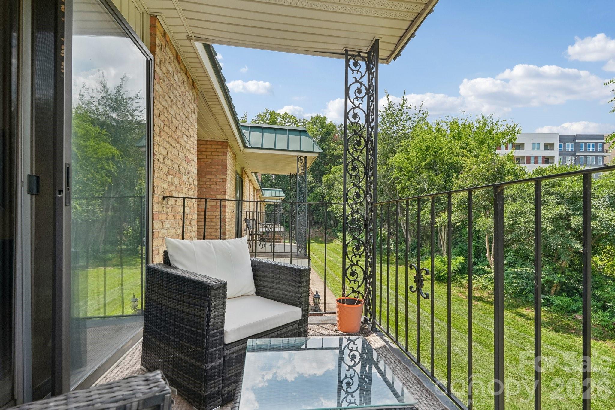 4736 Hedgemore Drive — Charlotte