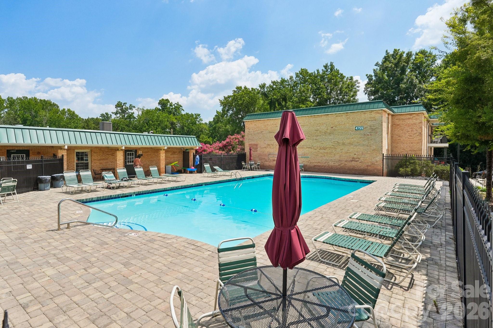 4736 Hedgemore Drive — Charlotte