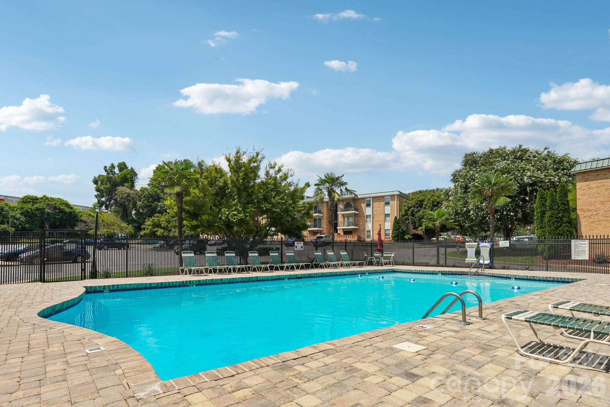 4736 Hedgemore Drive — Charlotte