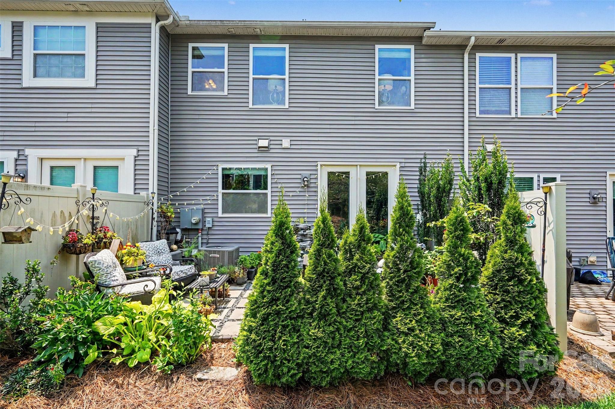 5606 Stonewells Drive — Charlotte