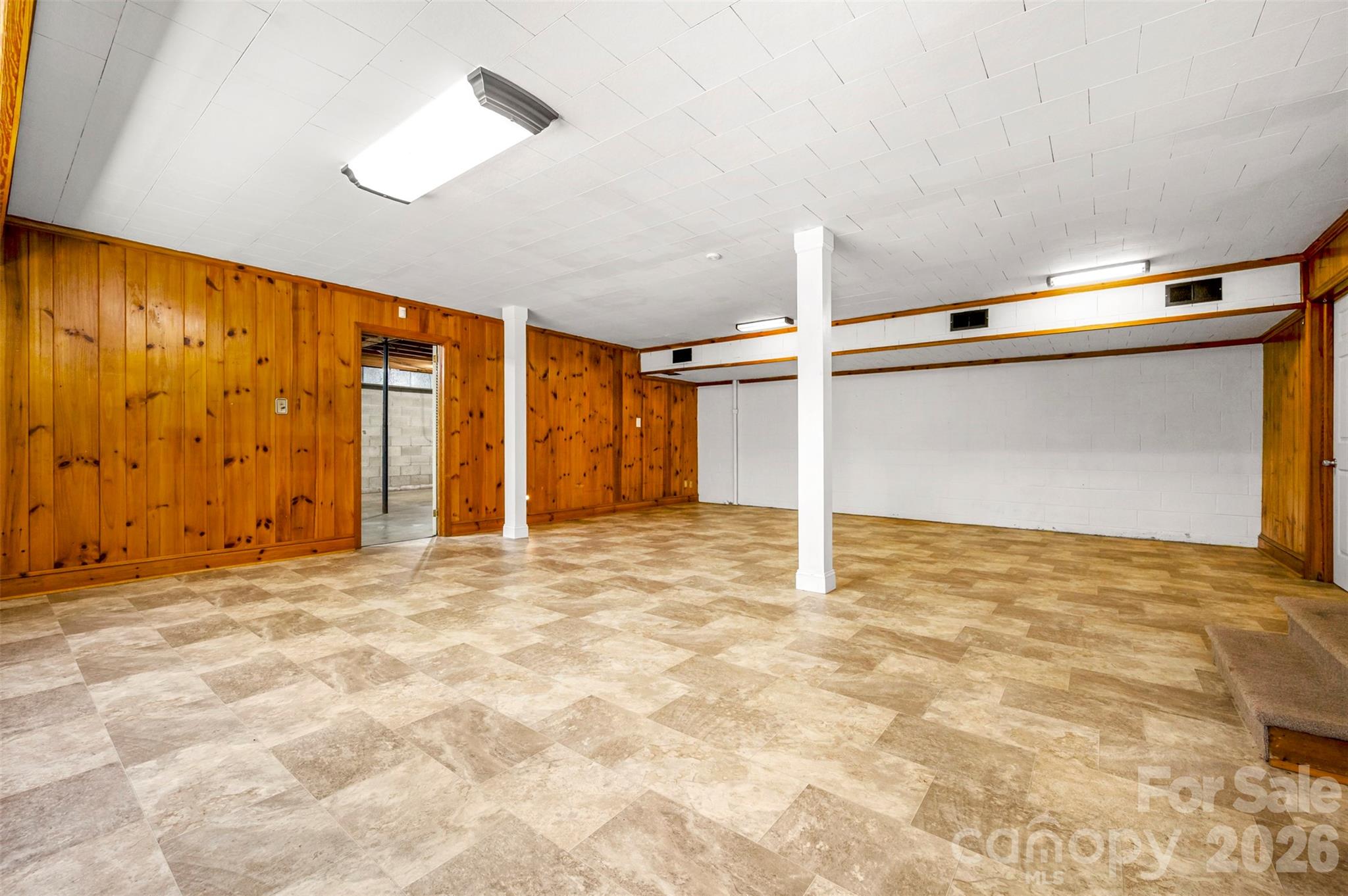 303 Elizabeth Avenue — Forest City