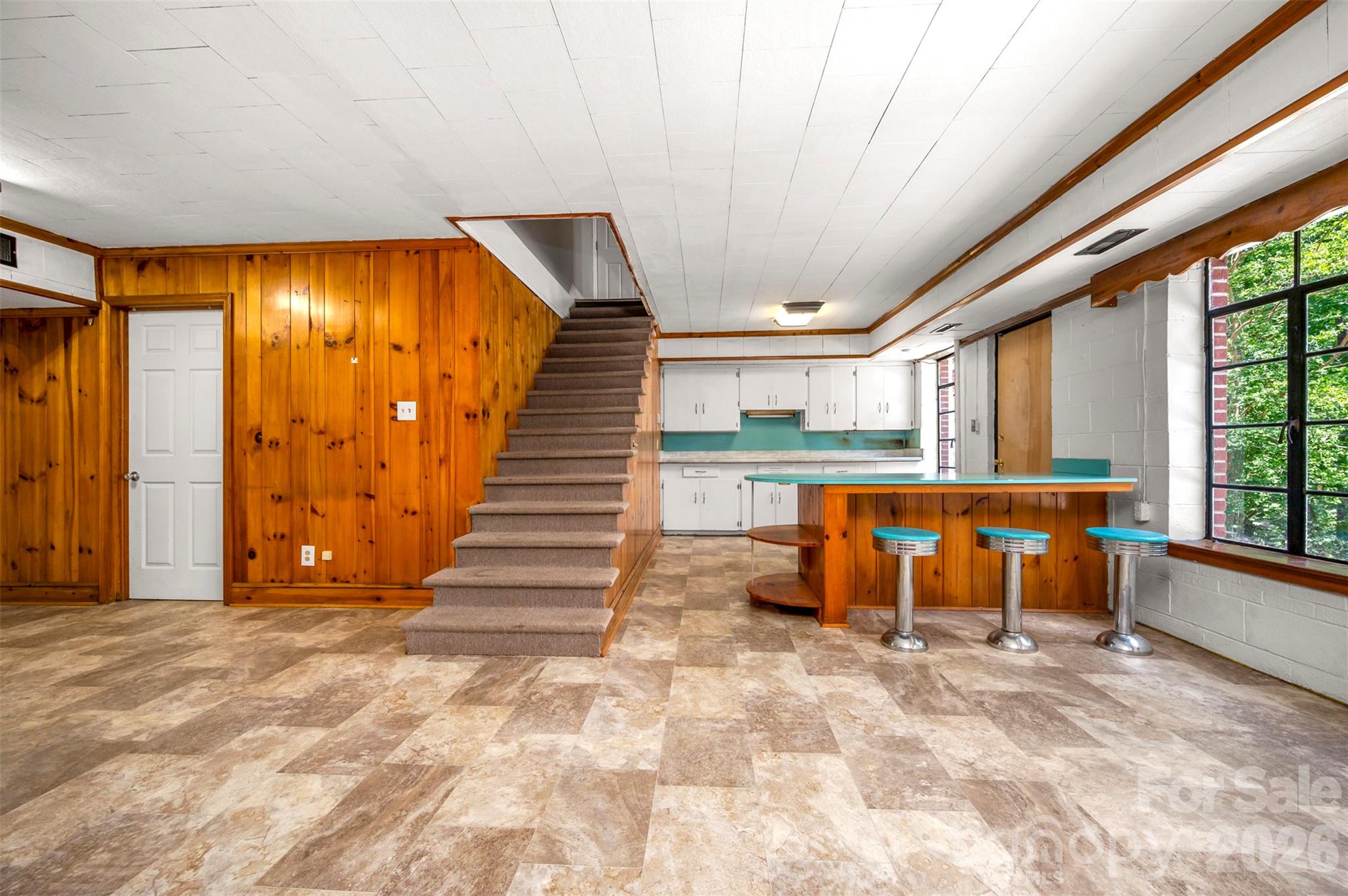 303 Elizabeth Avenue — Forest City