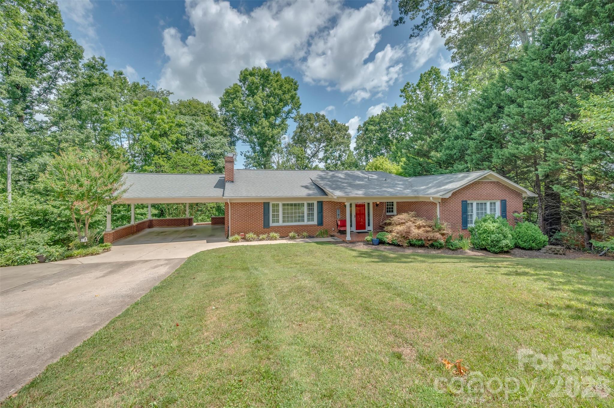 303 Elizabeth Avenue — Forest City