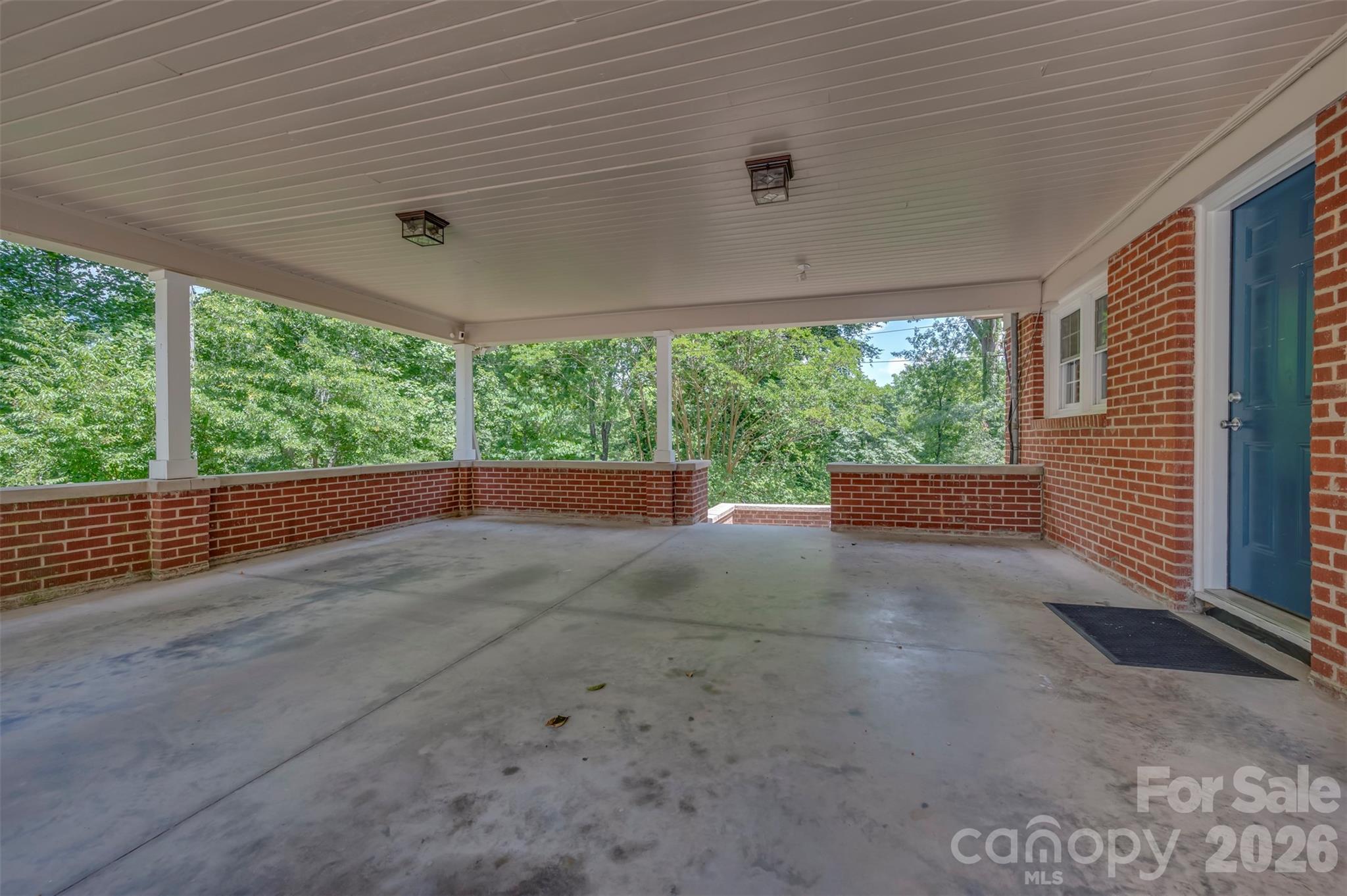 303 Elizabeth Avenue — Forest City