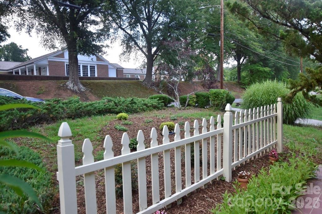 105 Silver Creek Road — Morganton