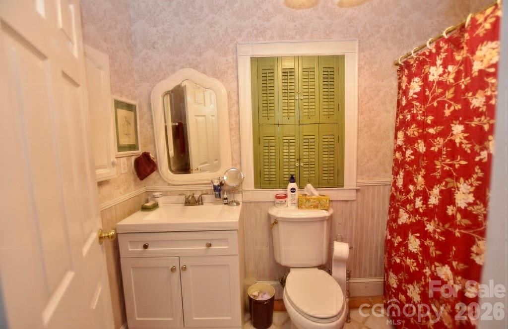 105 Silver Creek Road — Morganton