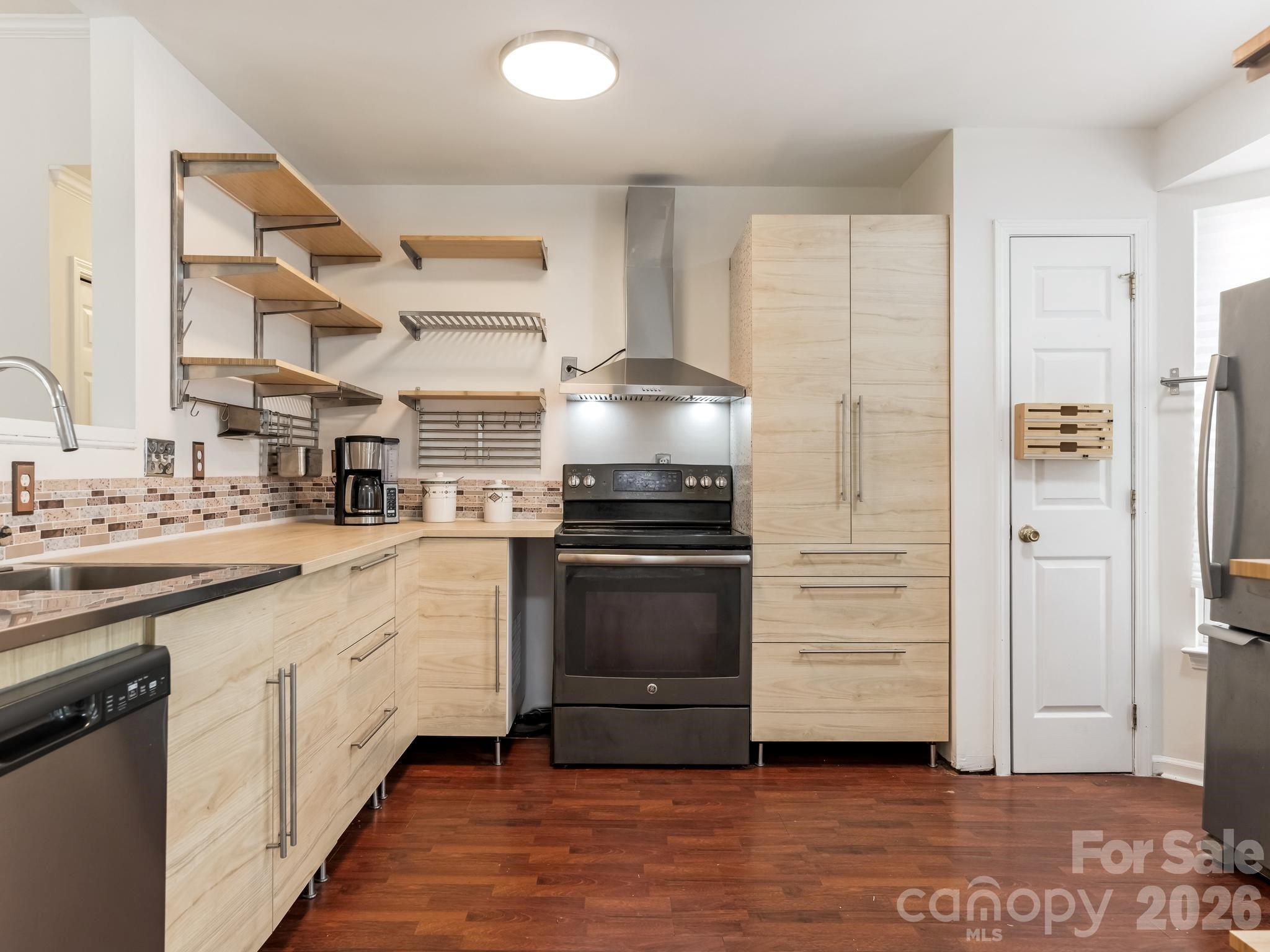2940 Hosta Drive — Charlotte