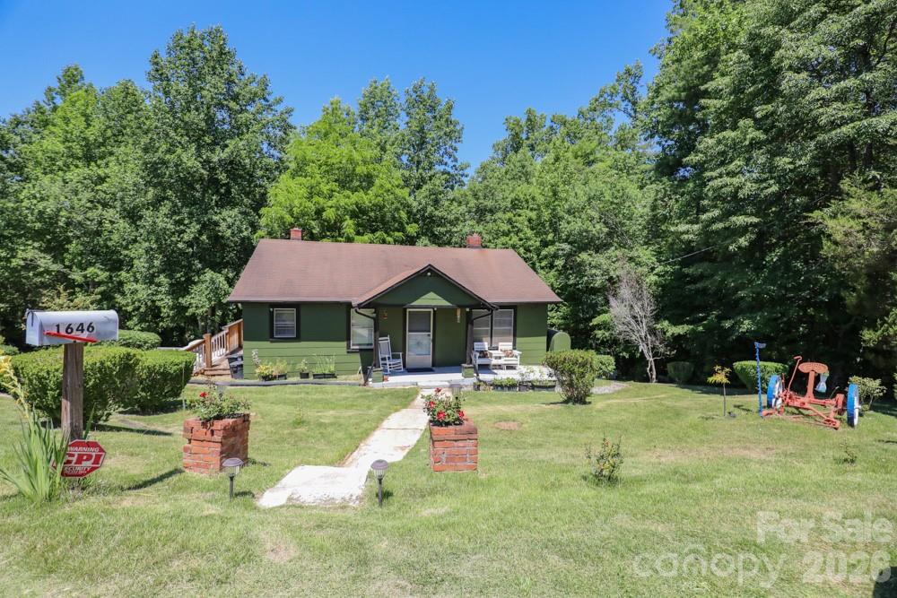 1646 Silver Street — Morganton