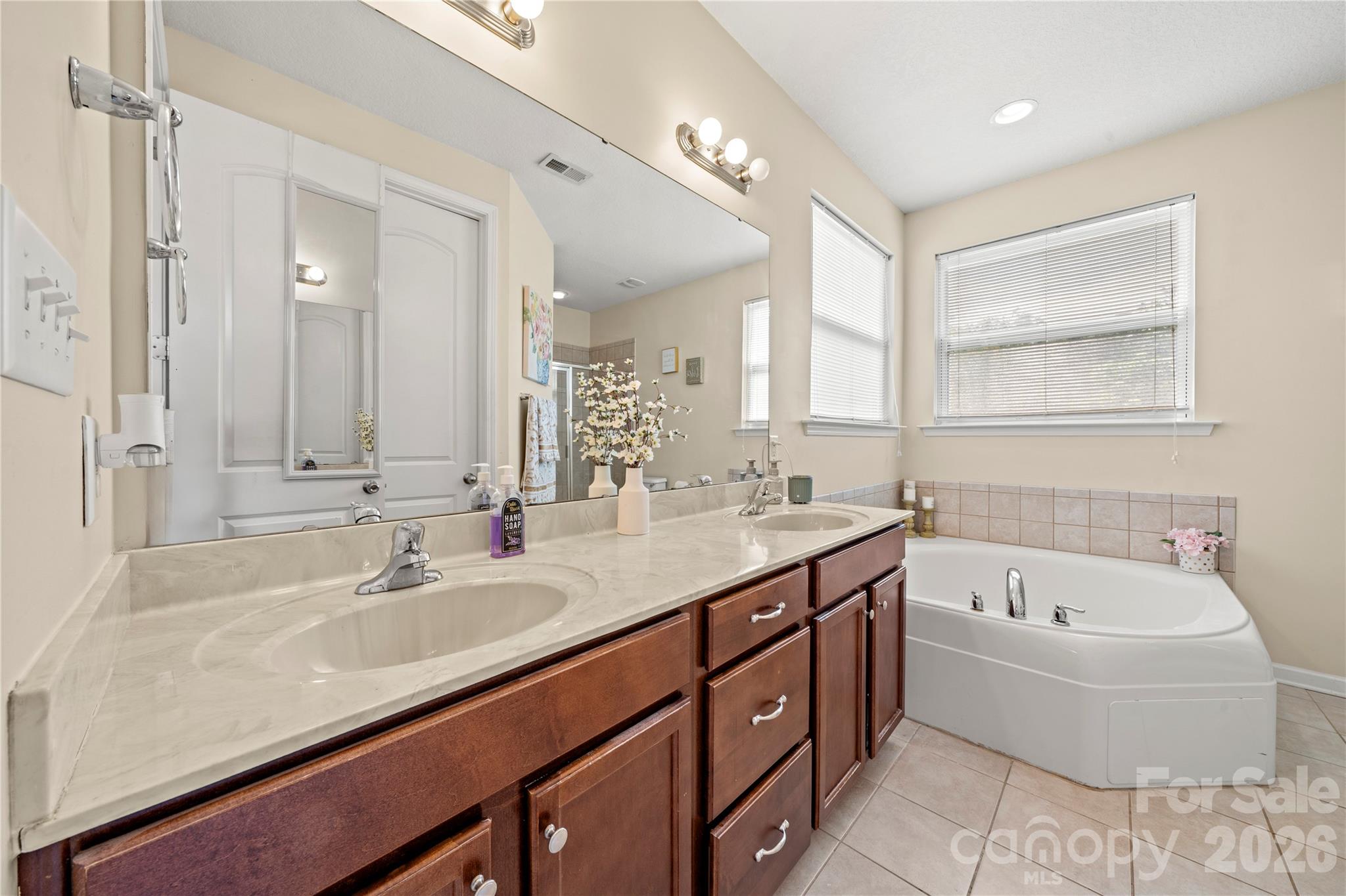5610 Turtleback Court — Charlotte