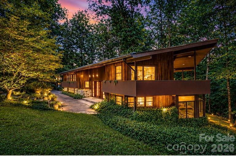 917 Cherokee Place SW — Lenoir