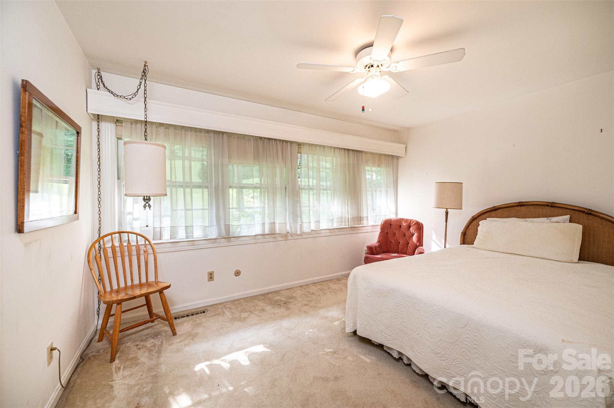 917 Cherokee Place SW — Lenoir
