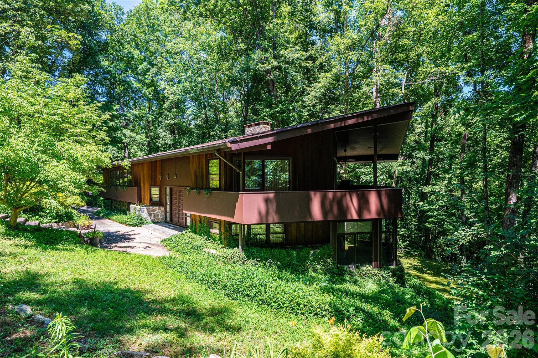 917 Cherokee Place SW — Lenoir