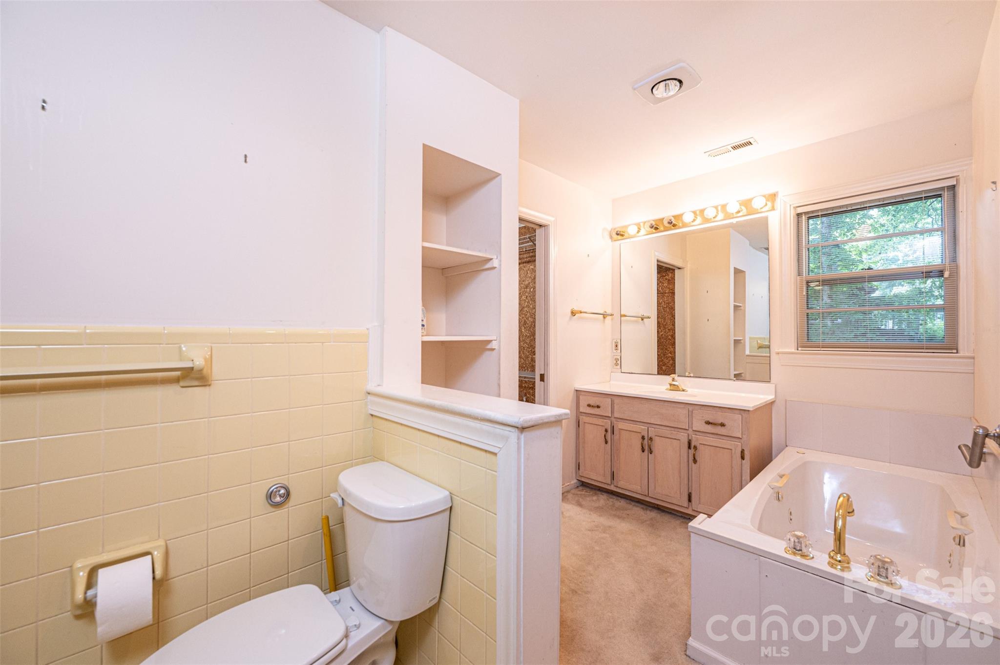 917 Cherokee Place SW — Lenoir