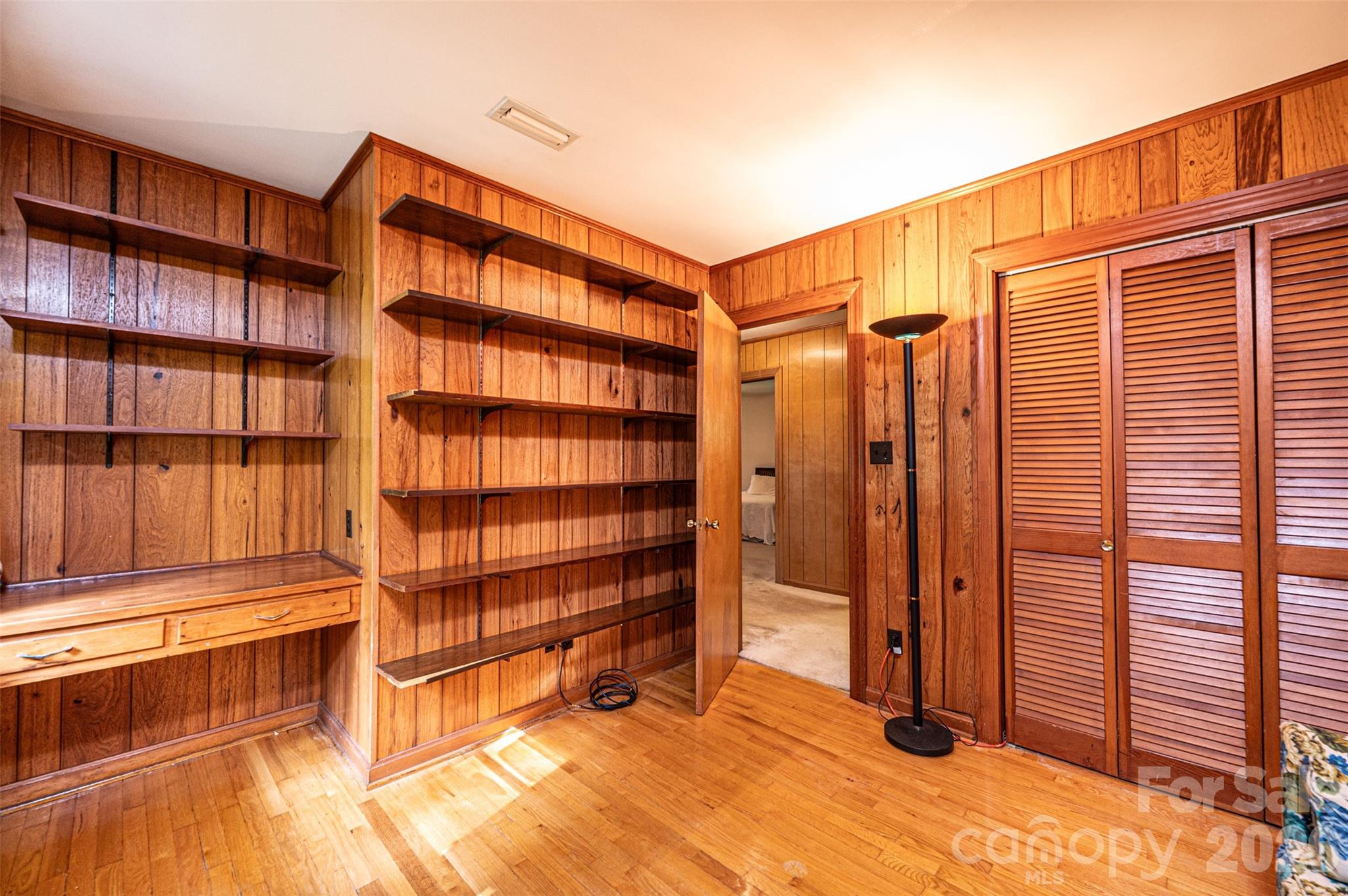 917 Cherokee Place SW — Lenoir