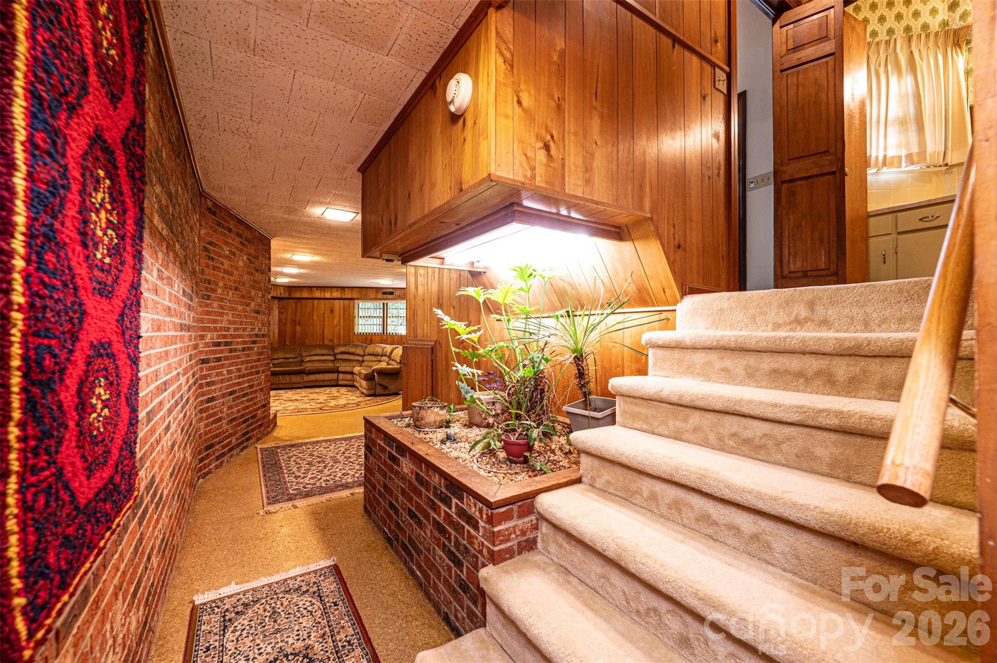 917 Cherokee Place SW — Lenoir
