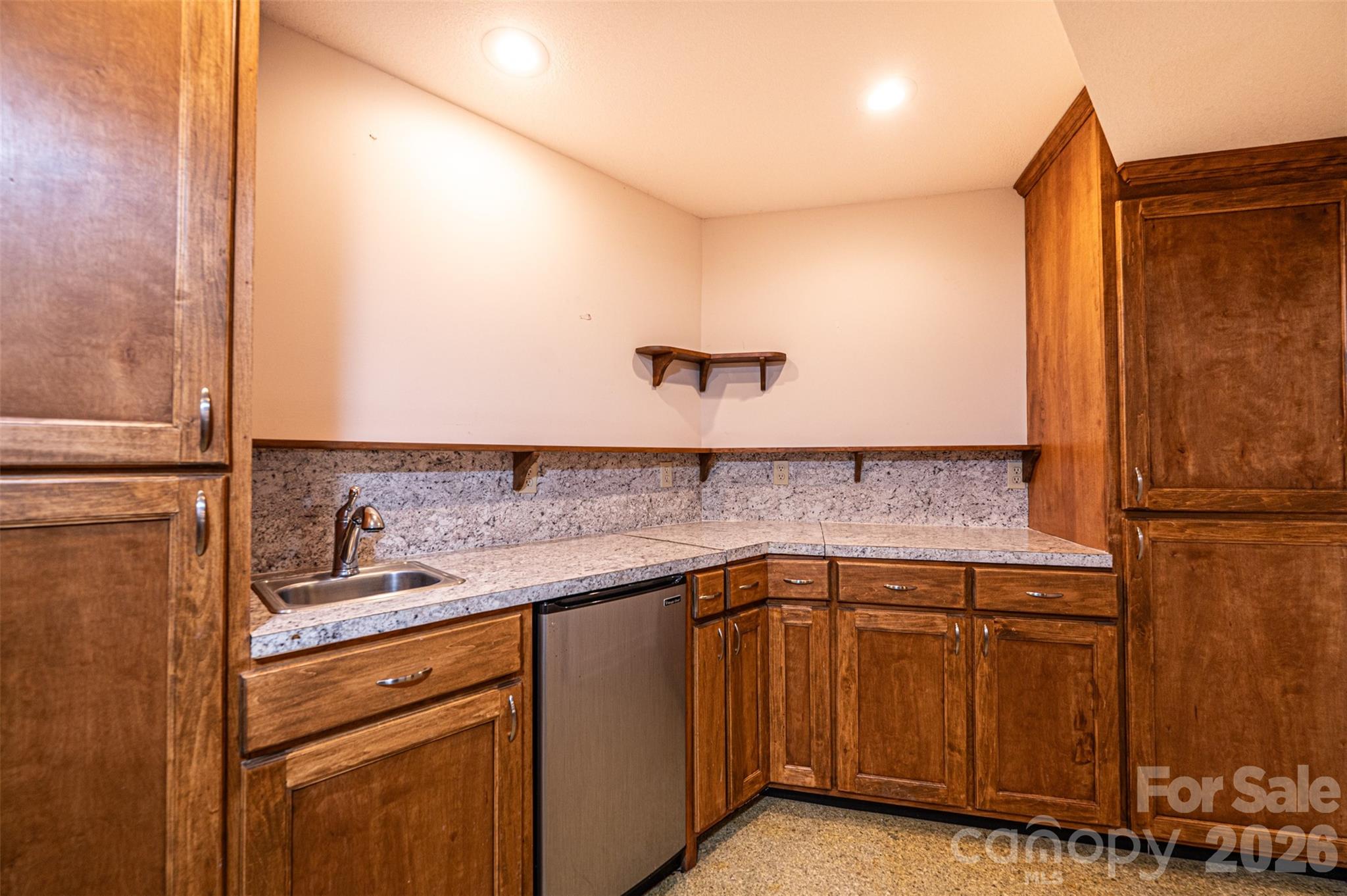 917 Cherokee Place SW — Lenoir