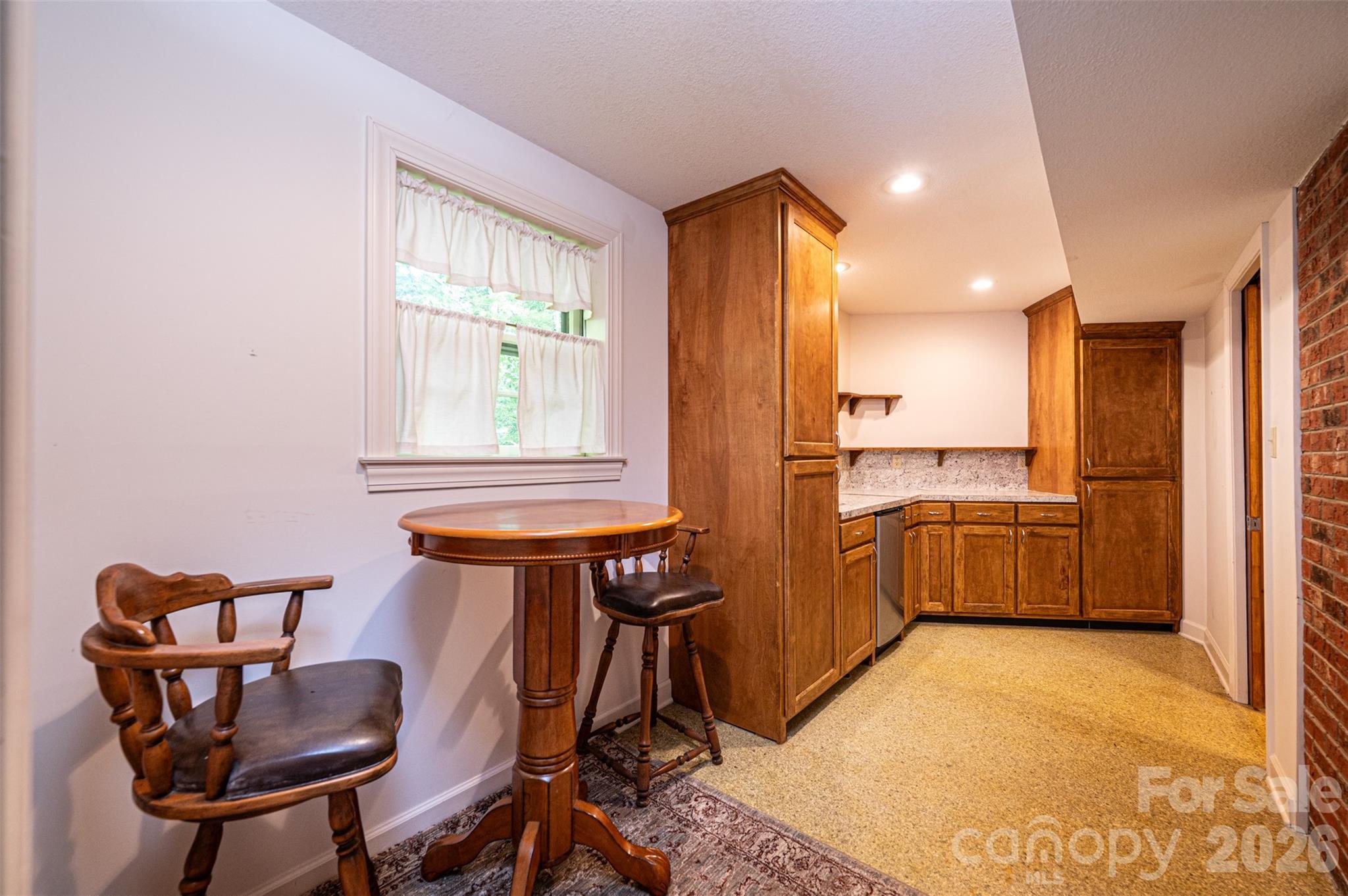 917 Cherokee Place SW — Lenoir