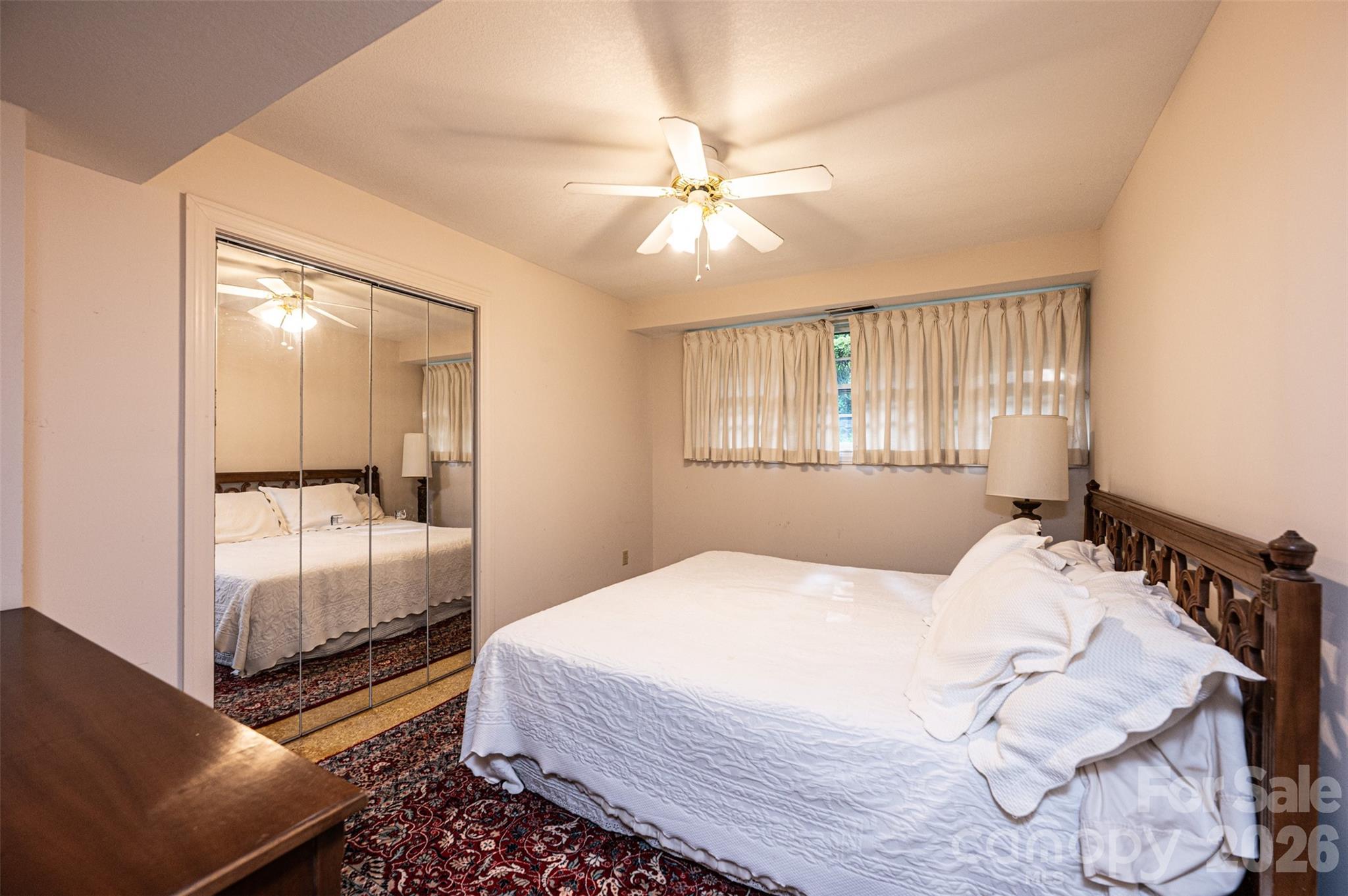 917 Cherokee Place SW — Lenoir