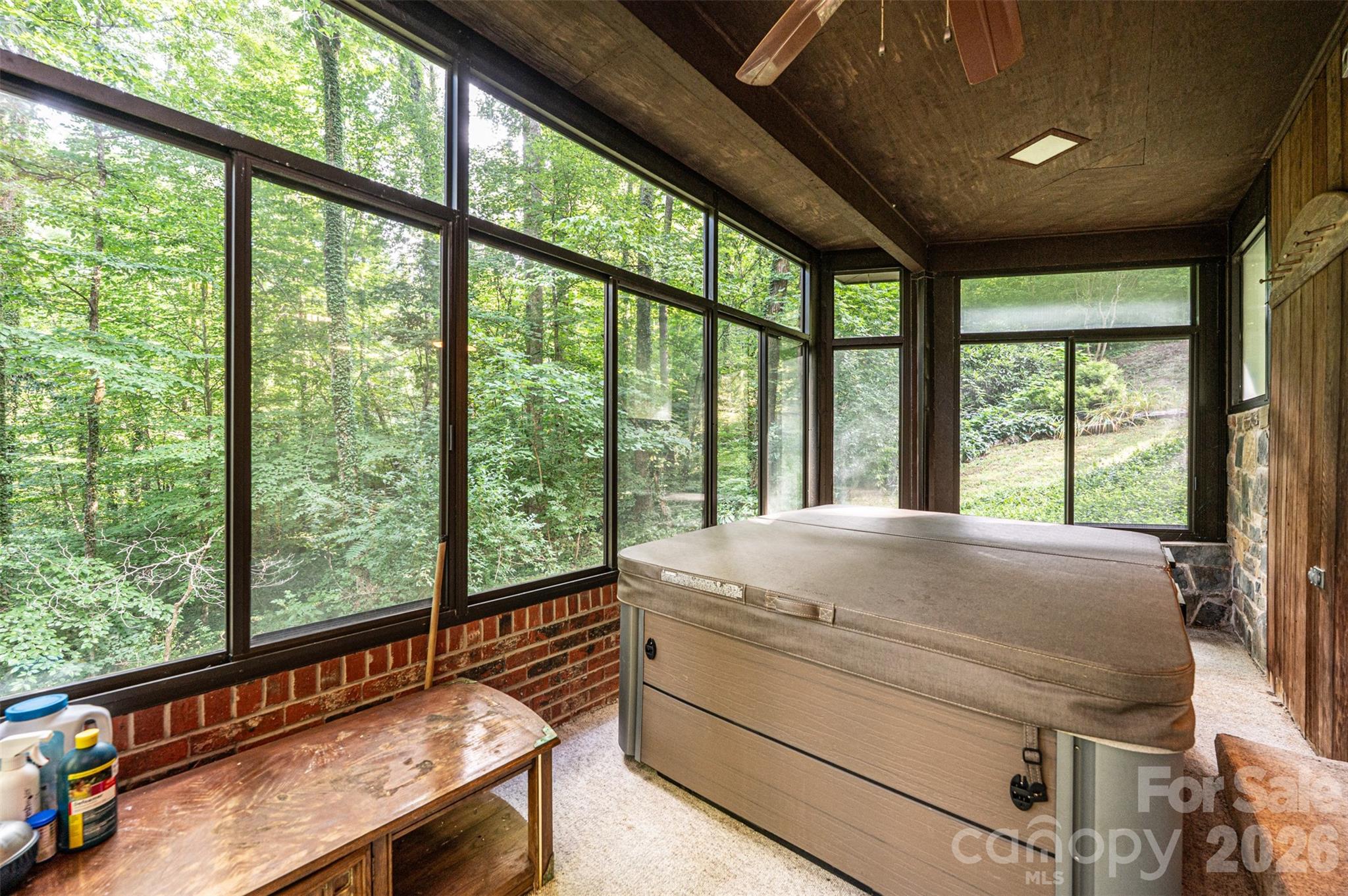 917 Cherokee Place SW — Lenoir
