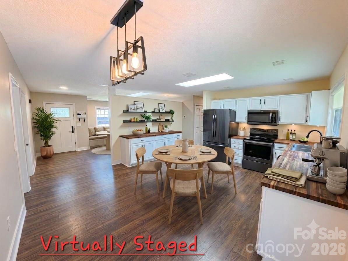 101 Tail Feather Lane — Candler