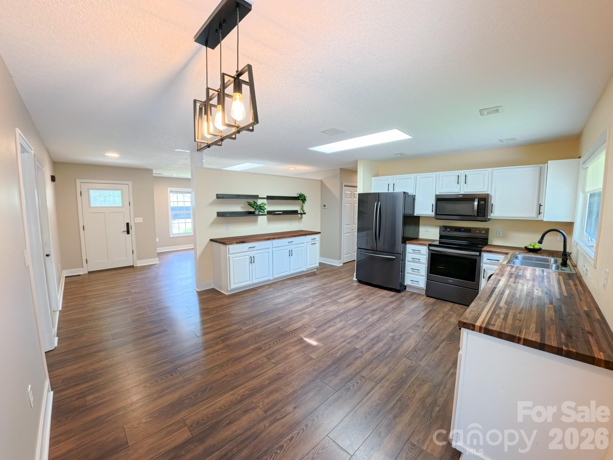101 Tail Feather Lane — Candler